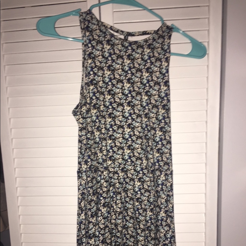 Knee-Length Sleeveless Flower Dress